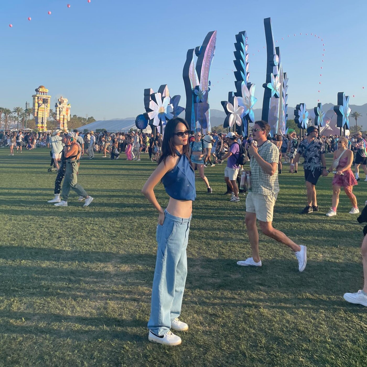 MODEL SHIN HYUNJI COACHELLA FASHION BLUE CHANNEL