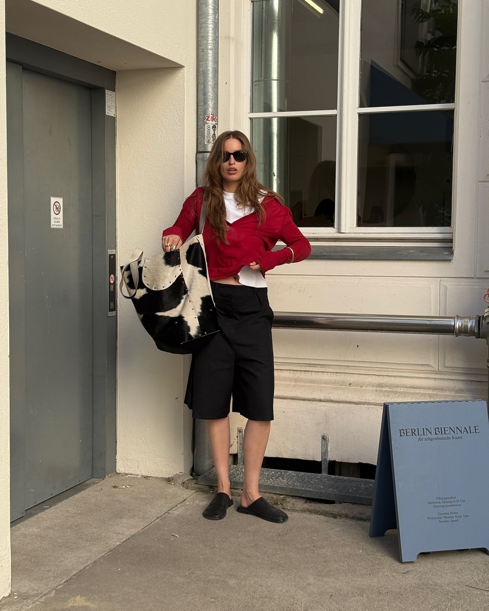 2025 freefall styling, V neck, 브이넥, 니트, 니트코디, 가을 코디