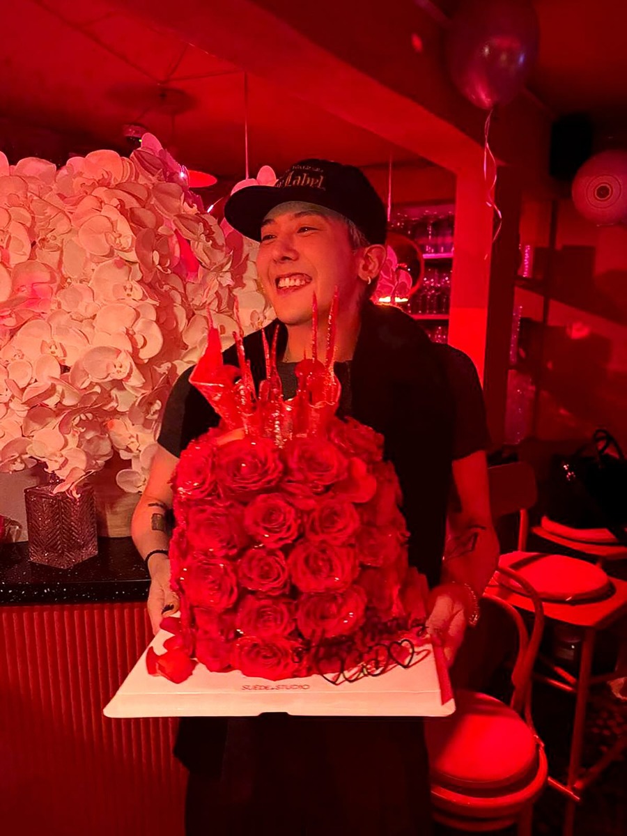 지드래곤 생일 케이크