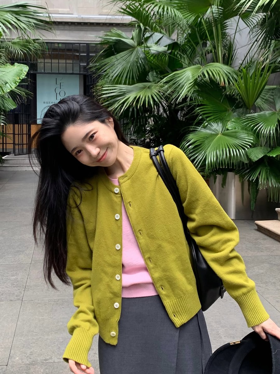 미우미우 가을코디 올리브그린