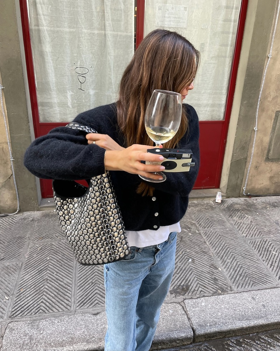 cardigan styling 2025, cardigan ootd, cardigan outfit, 가디건, 카디건, 가디건 코디