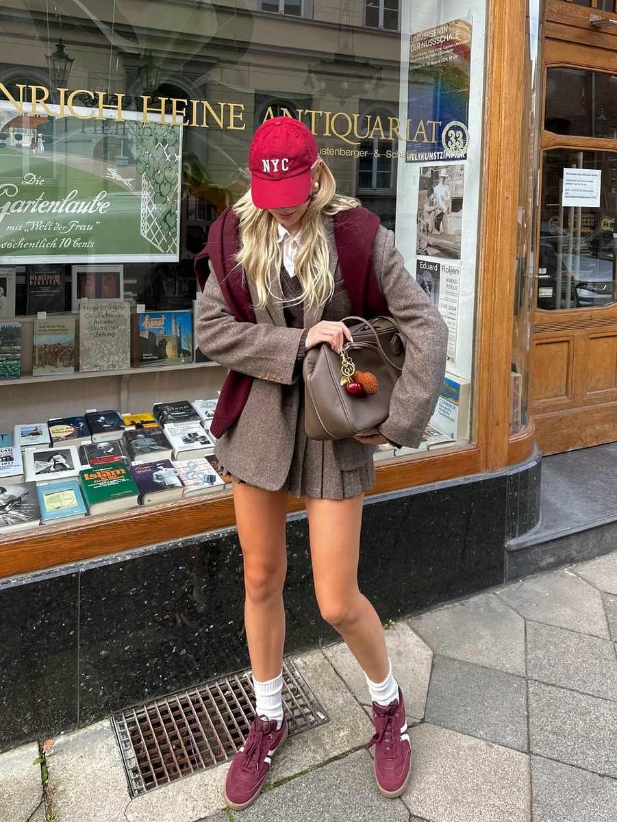 2025 trend color burgundy, purple, fall fashion 2025, burgundy outfit, 버건디 패션, 퍼플 패션