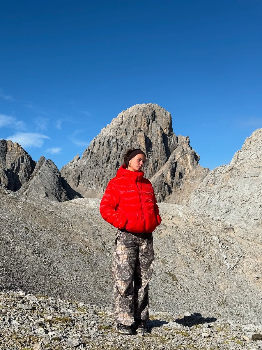 hiking fashion, gen-z hiking outfit, hiking ootd, 하이킹 룩, 등산 패션, 젠지 취미, 하이킹, 트레킹