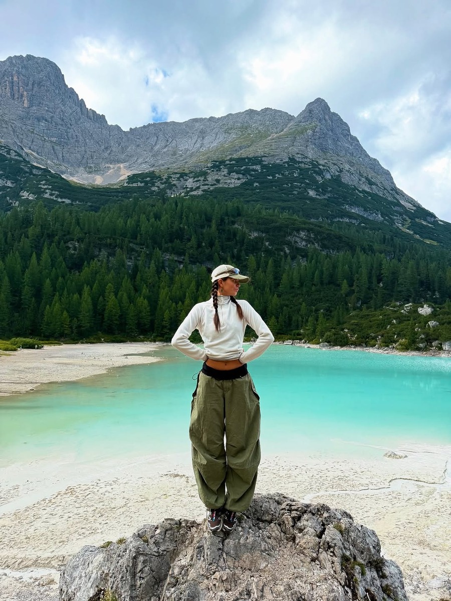 hiking fashion, gen-z hiking outfit, hiking ootd, 하이킹 룩, 등산 패션, 젠지 취미, 하이킹, 트레킹