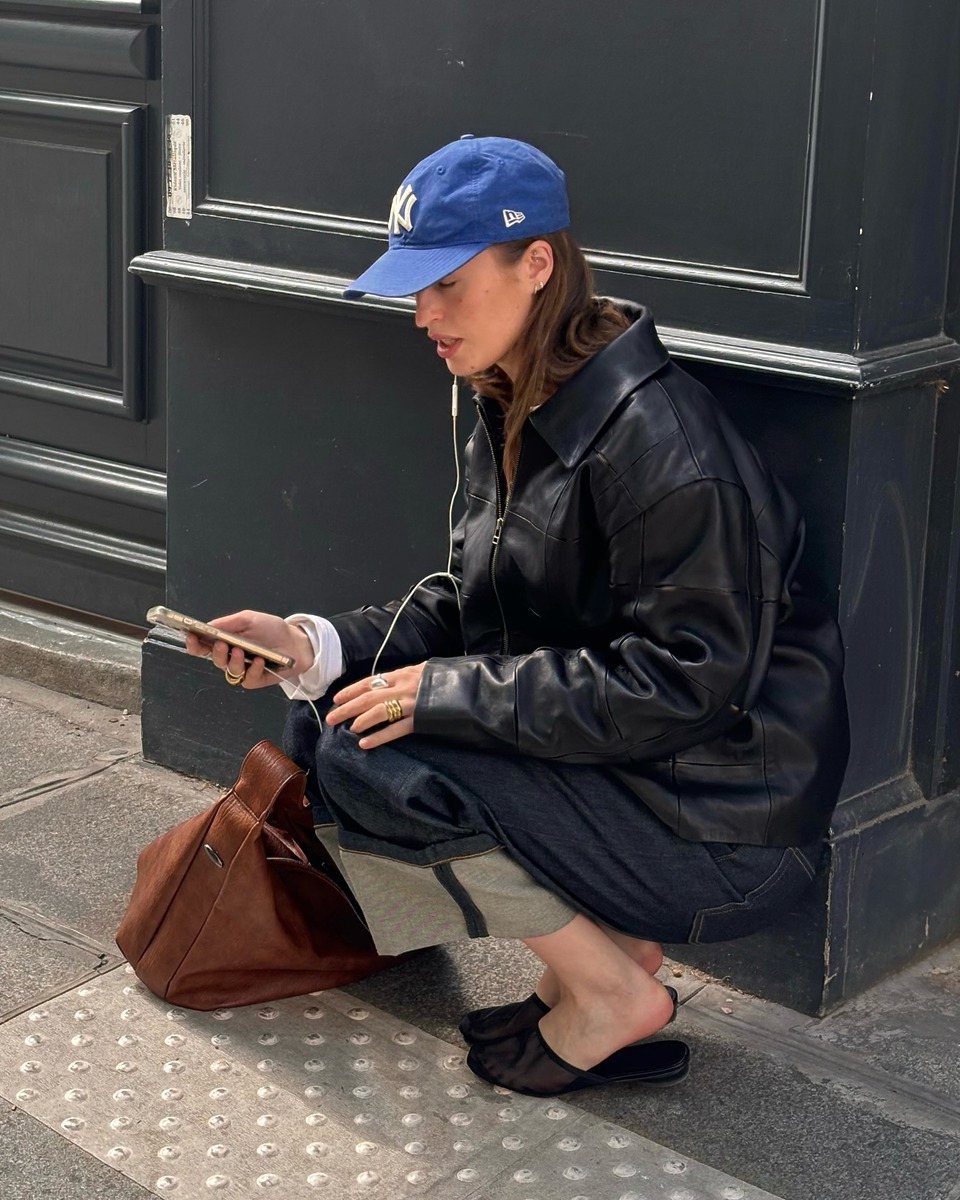 lether outwear, 2025 lether ootd, 2025 f/w lether outfit, 레더 코디, 레더 블루종, 레더 재킷