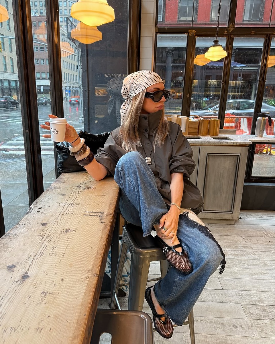 Polka Dots Fashion, 2025 f/w street fashion, dots outfit, 폴카 도트, 가을 도트, 도트 유행