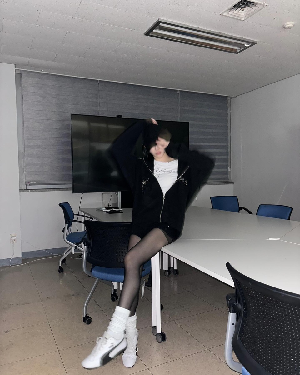 검정스타킹 흰양말