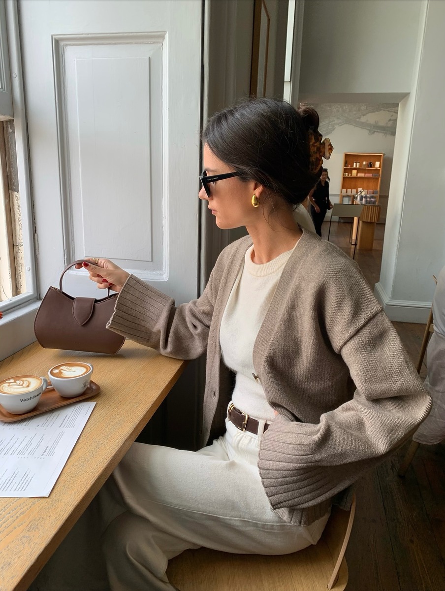 knit wear, sweater outfit, 2025 knit trend, 니트 트렌드, 스웨터, 니트 고르는 법