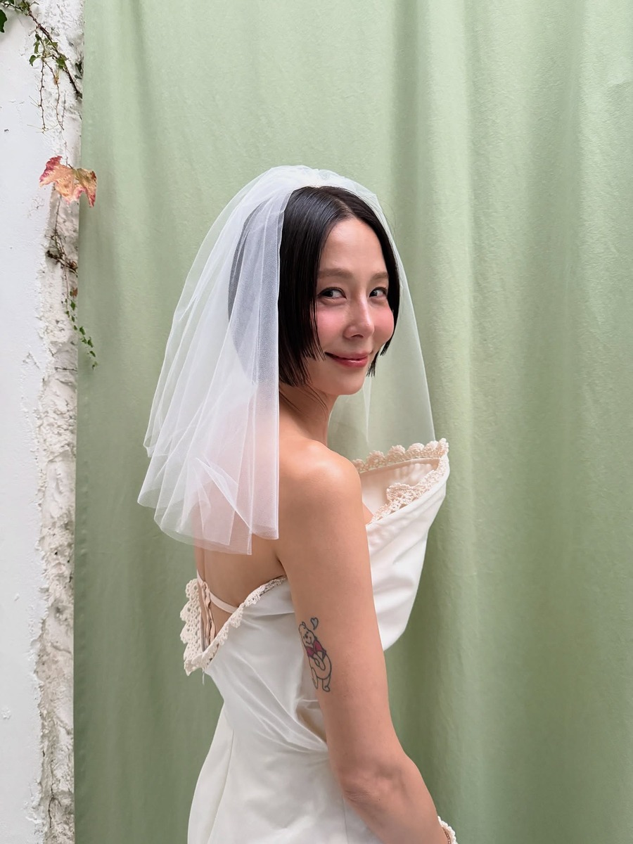 셀럽 웨딩드레스