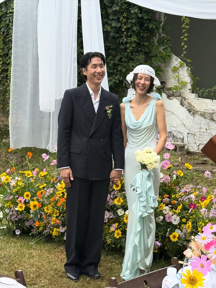 셀럽 웨딩드레스