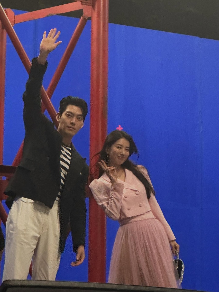 수지 핑크 패션