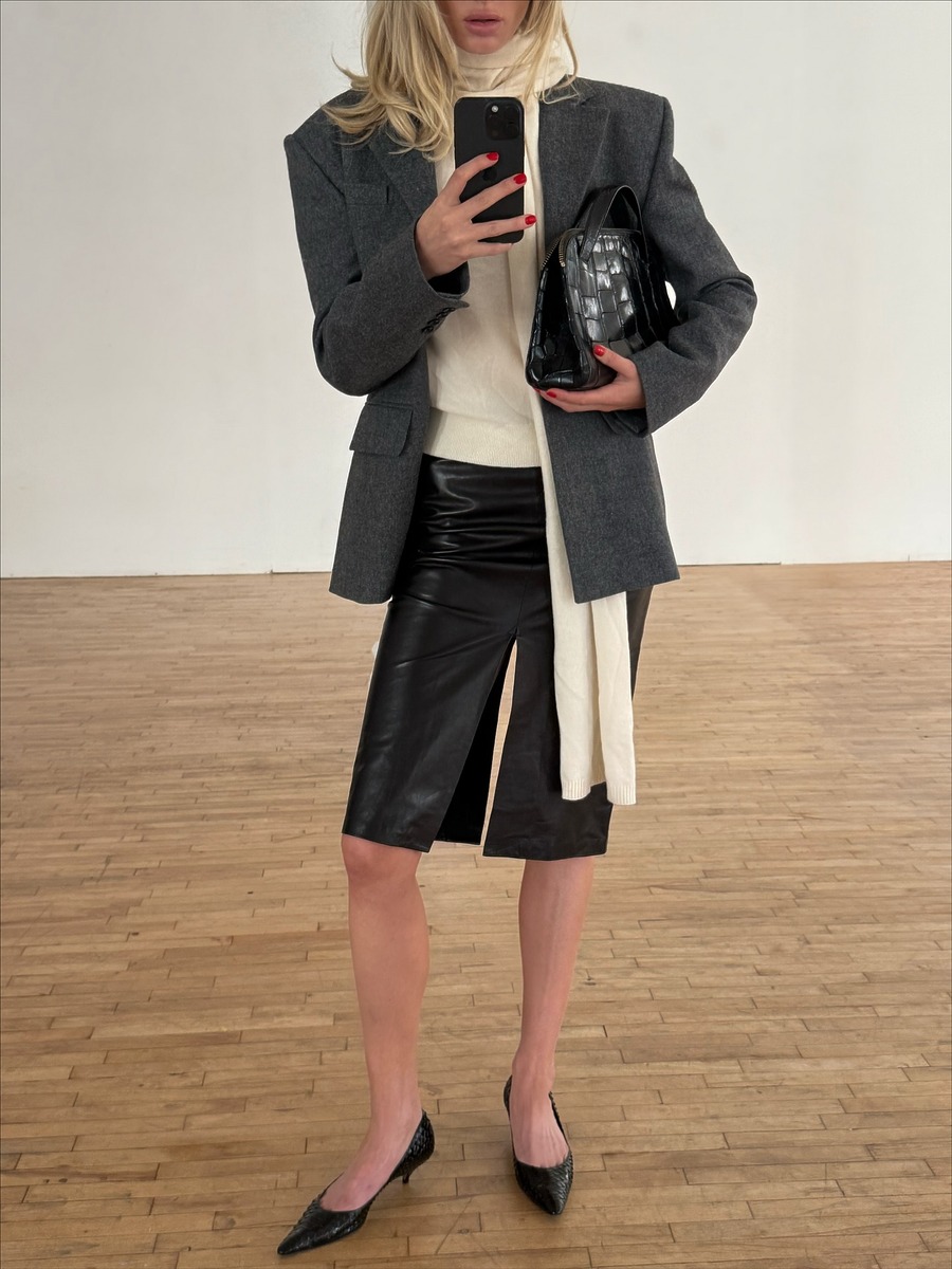 COAT TREND, 25 F/W COAT, OUTWEAR TREND, 코트, 아워글래스 코트, 하프코트, HALF COAT, HOUR GLASS COAT