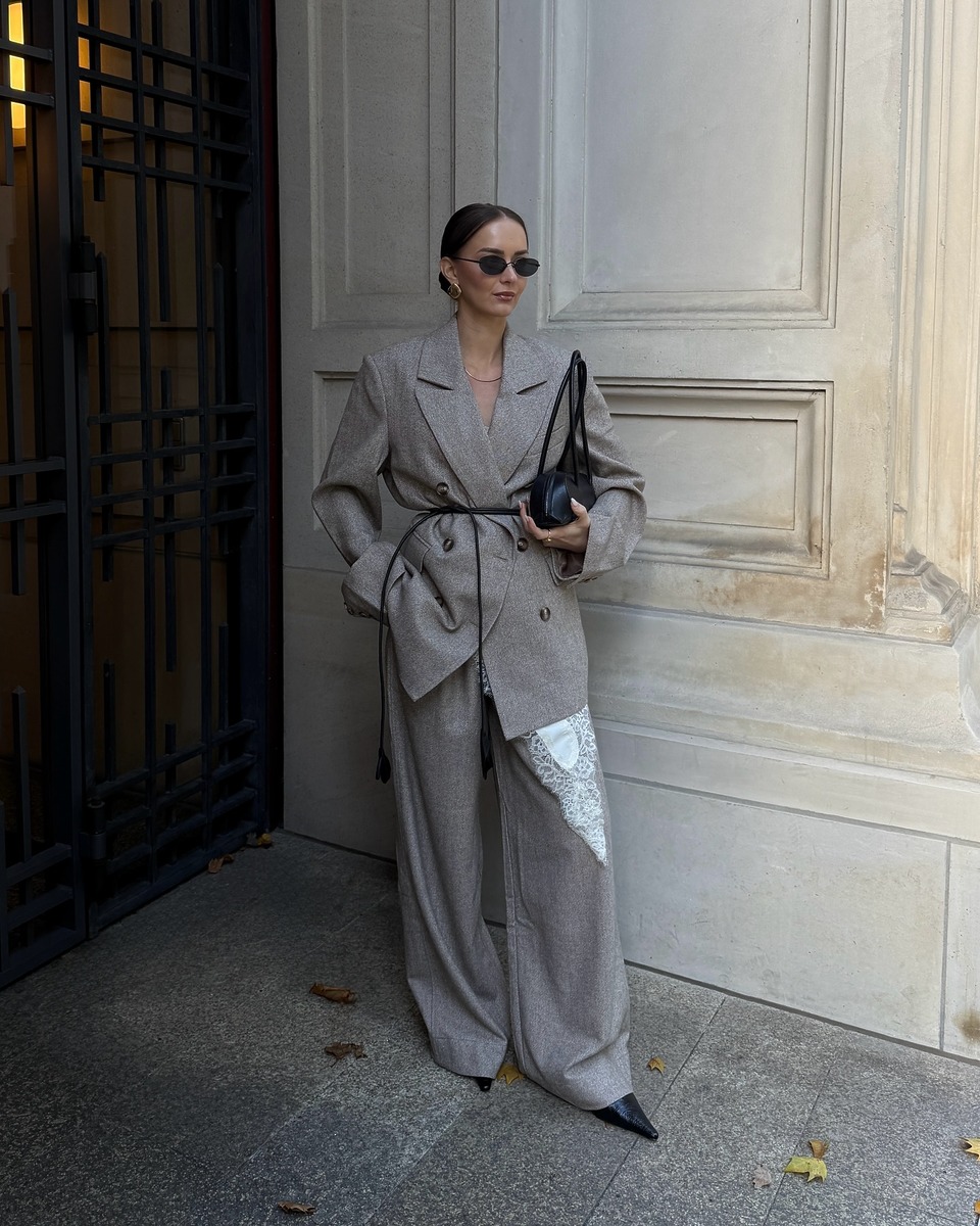 COAT TREND, 25 F/W COAT, OUTWEAR TREND, 코트, 아워글래스 코트, 하프코트, HALF COAT, HOUR GLASS COAT