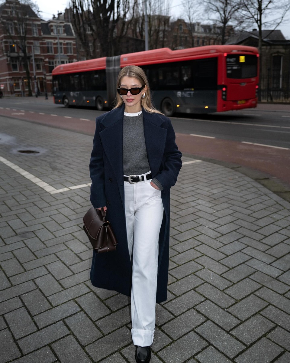 겨울 화이트 진, 화이트 데님, 화이트 바지, ivory denim, white jean, winter denim outfit