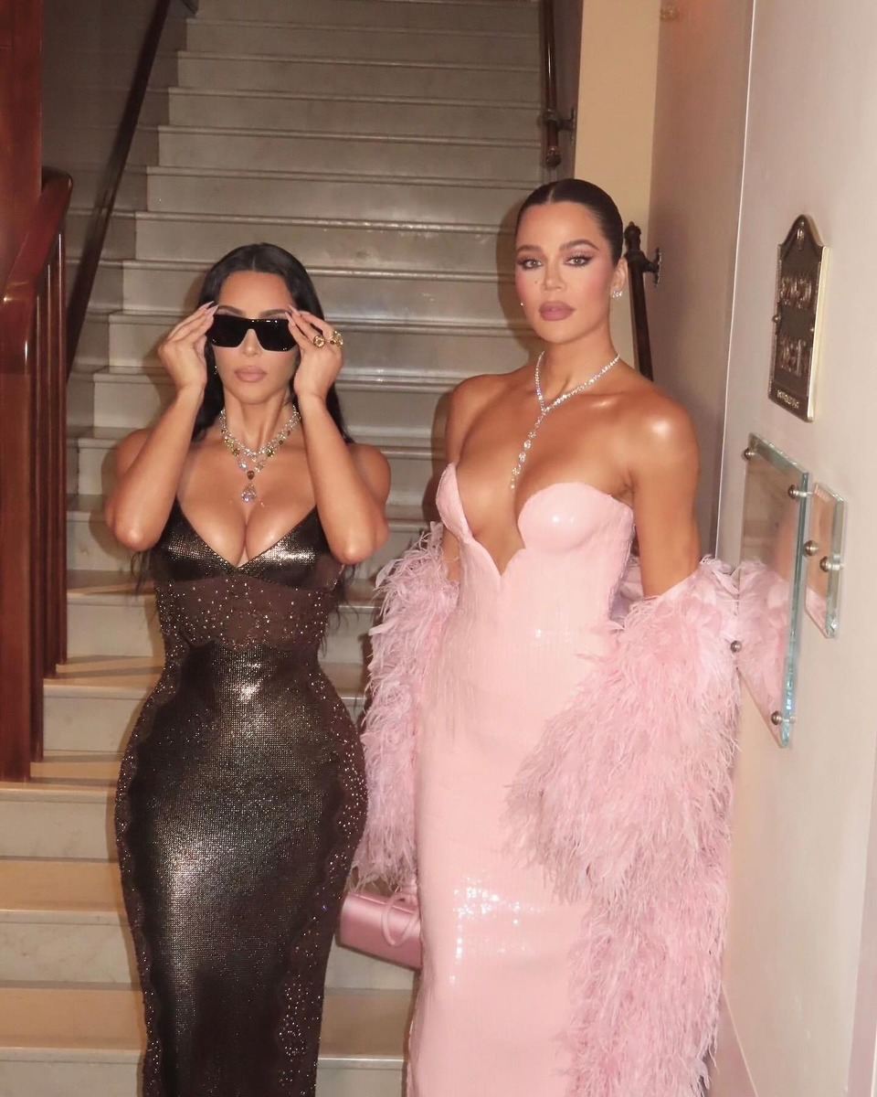 핑크룩 클로이카다시안