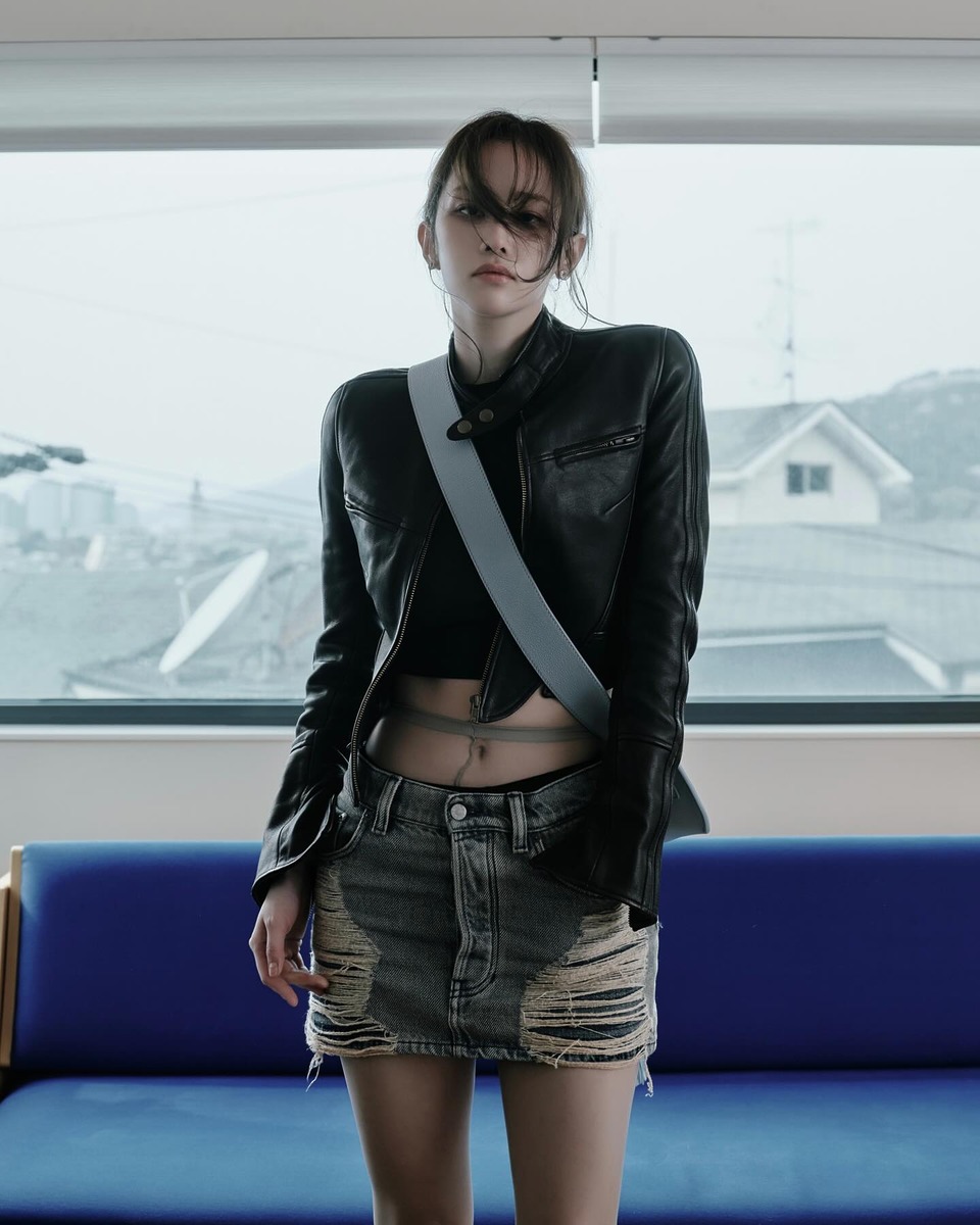 전종서 데님스커트