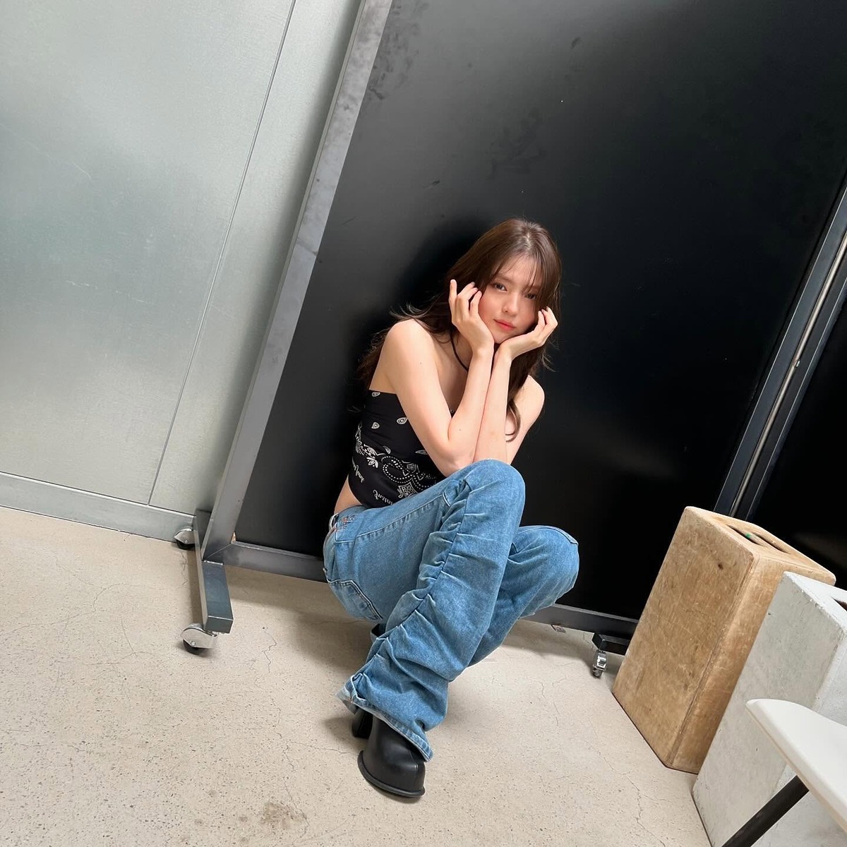 한소희 데님팬츠