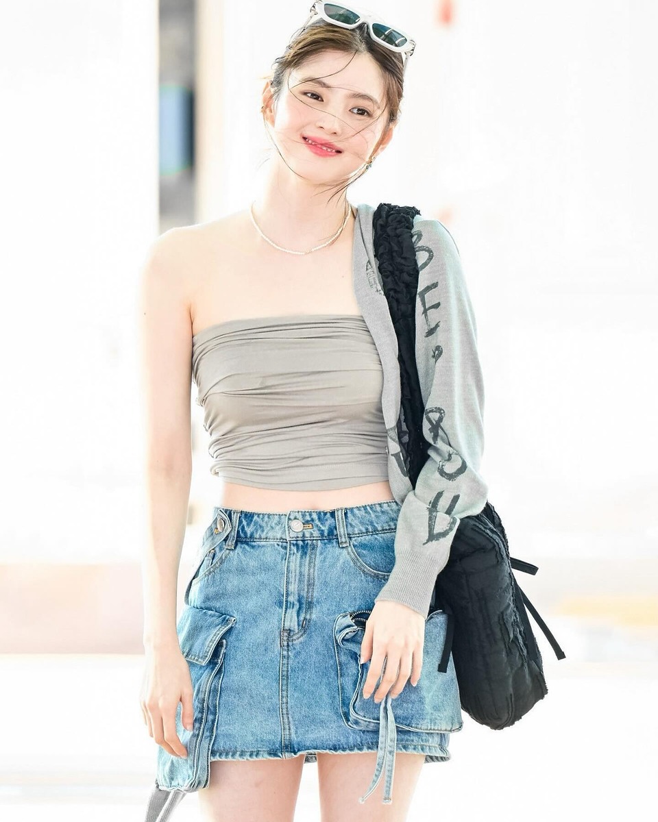 한소희 데님스커트