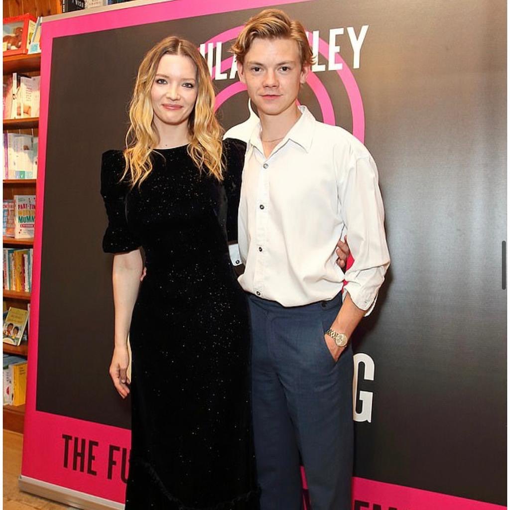 러브액츄얼리 토마스생스터