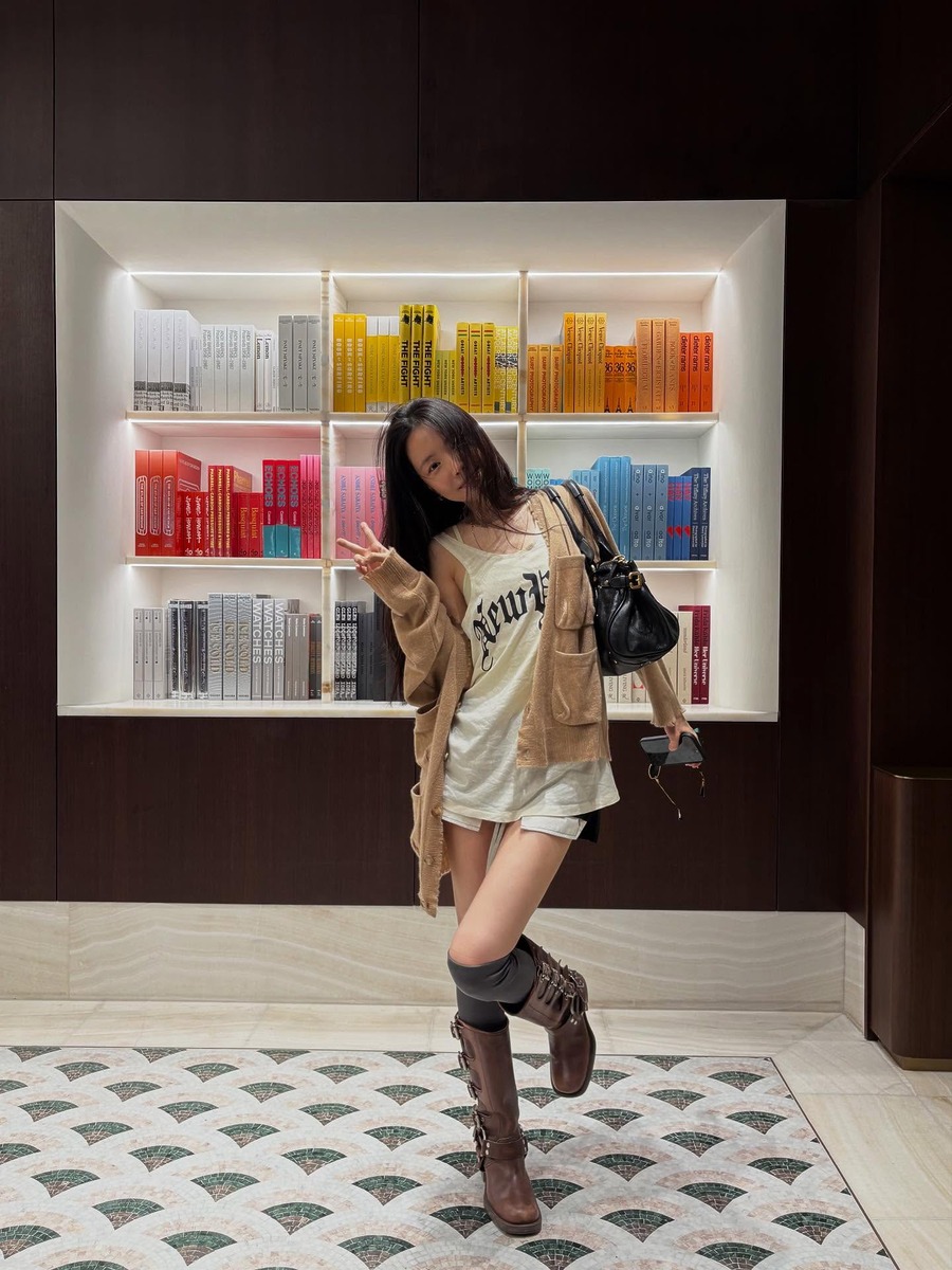 손나은 끌로에 패딩턴백