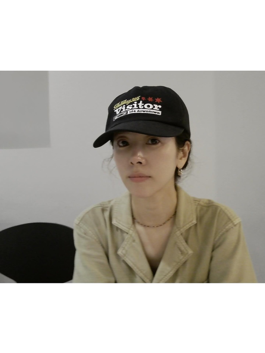 한지민 동안패션 소두모자