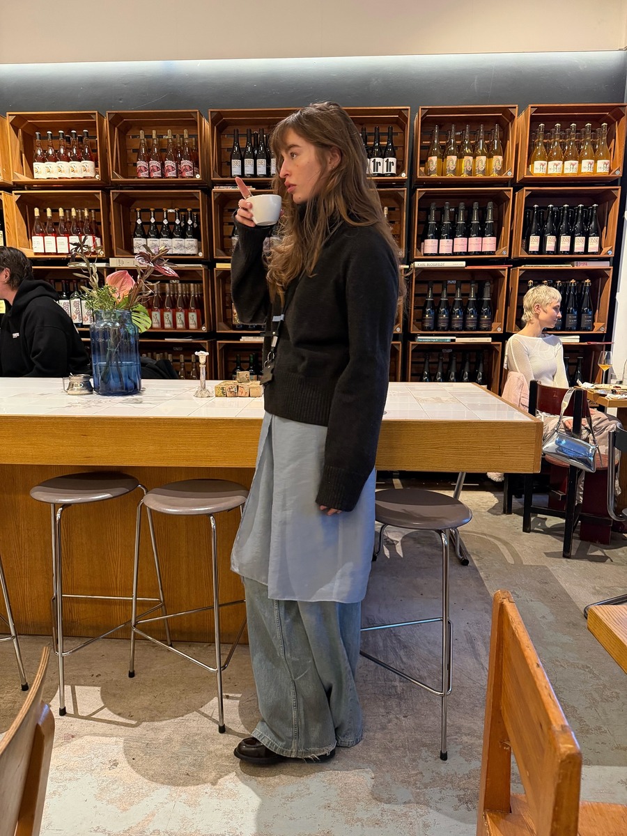 denim trend, 2026 denim outfit, 데님 트렌드, 데님에 구두, 2026 트렌드