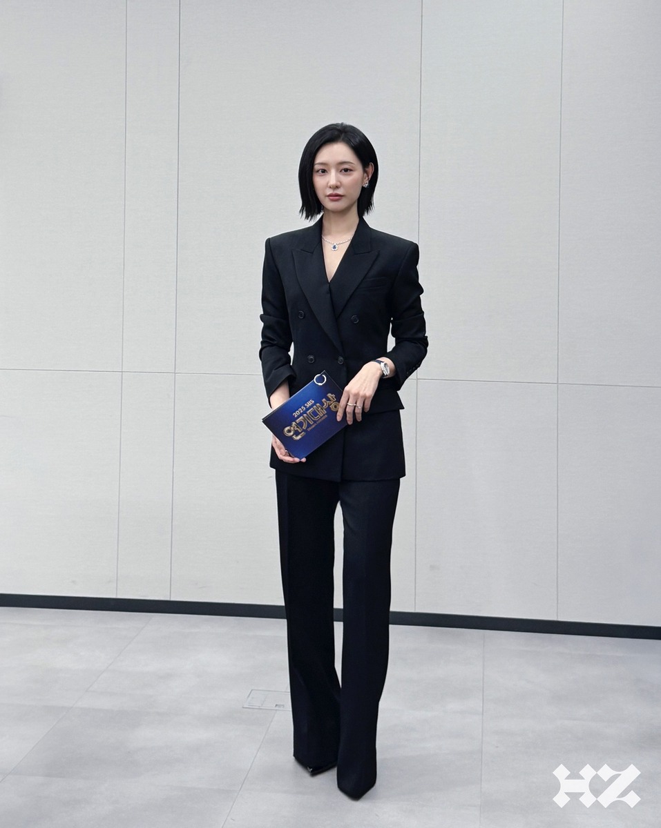 김지원 팬츠수트 연기대상