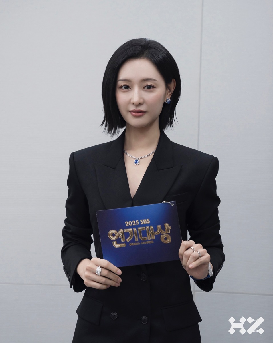 김지원 팬츠수트 연기대상