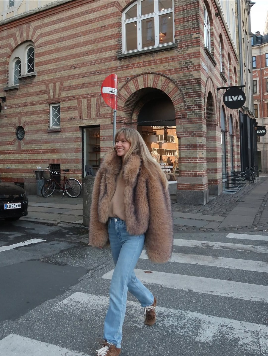 straight fit jean, 스트레이트 핏 진, 일자핏 진, 2026 청바지, 2026년 봄 패션, 청바지 트렌드