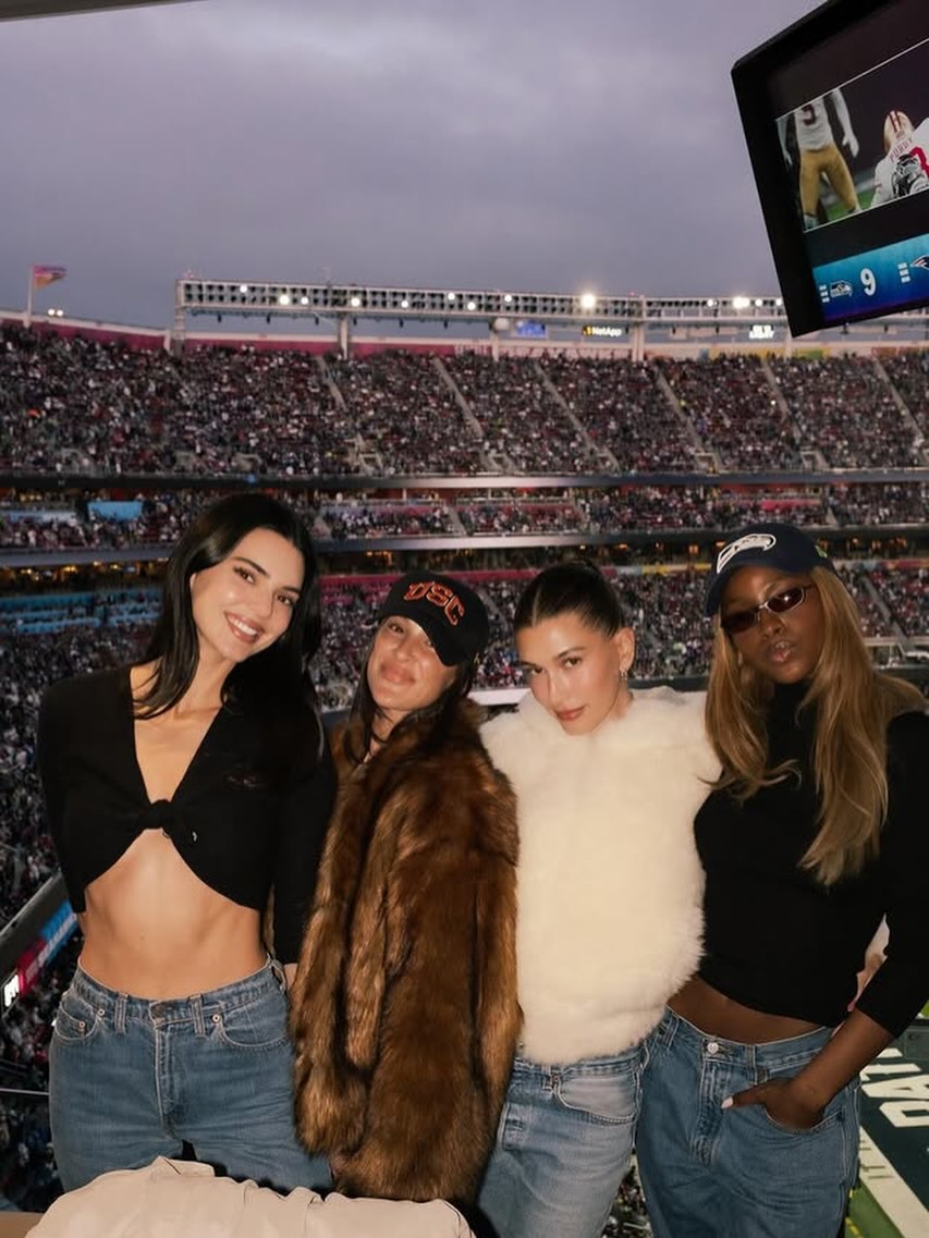 켄달제너 헤일리비버 슈퍼볼 데님팬츠 청바지