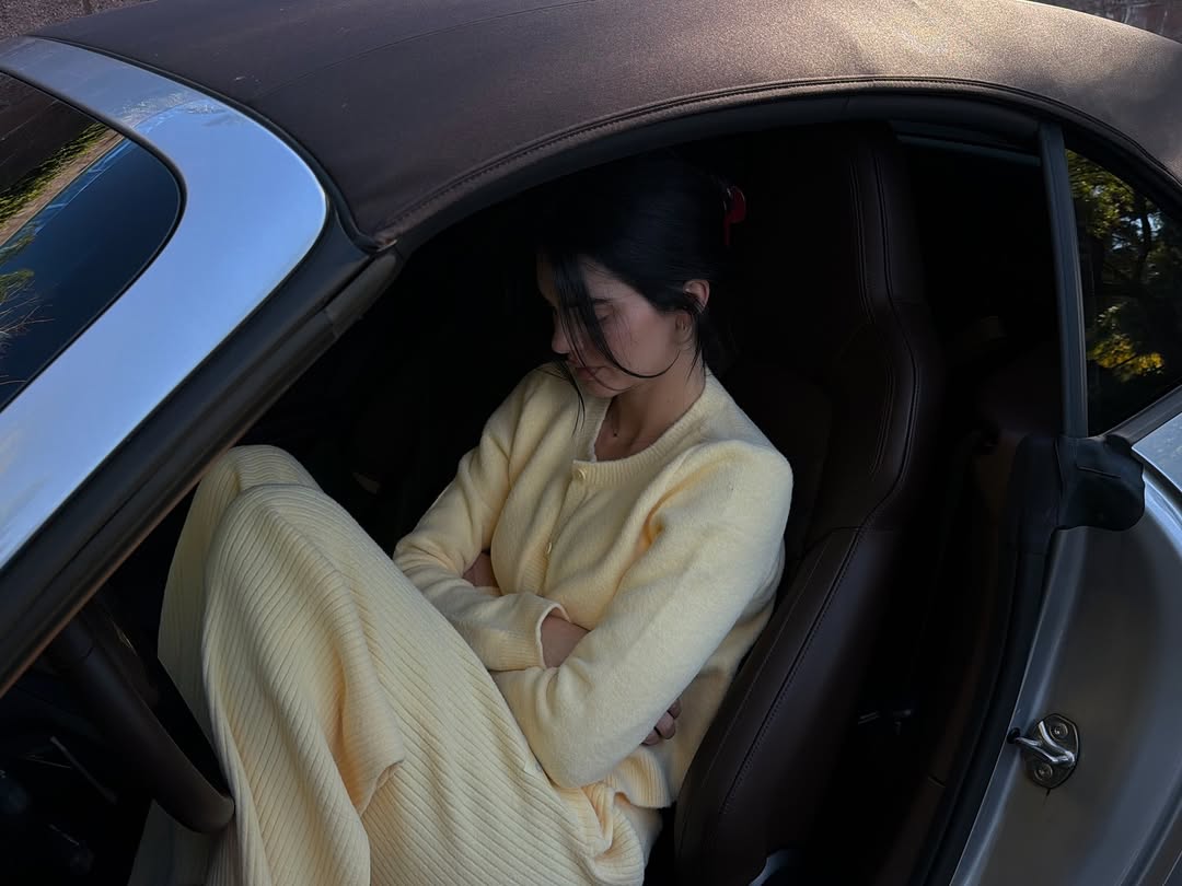 2026 spring yellow outfit, yellow outfit, spring outfit, spring fashion, 2026 trend spring fashion, 봄 패션, 옐로 패션, 노랑, 2026 트렌드 컬러