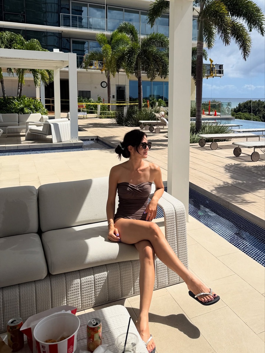 김성은 원피스수영복