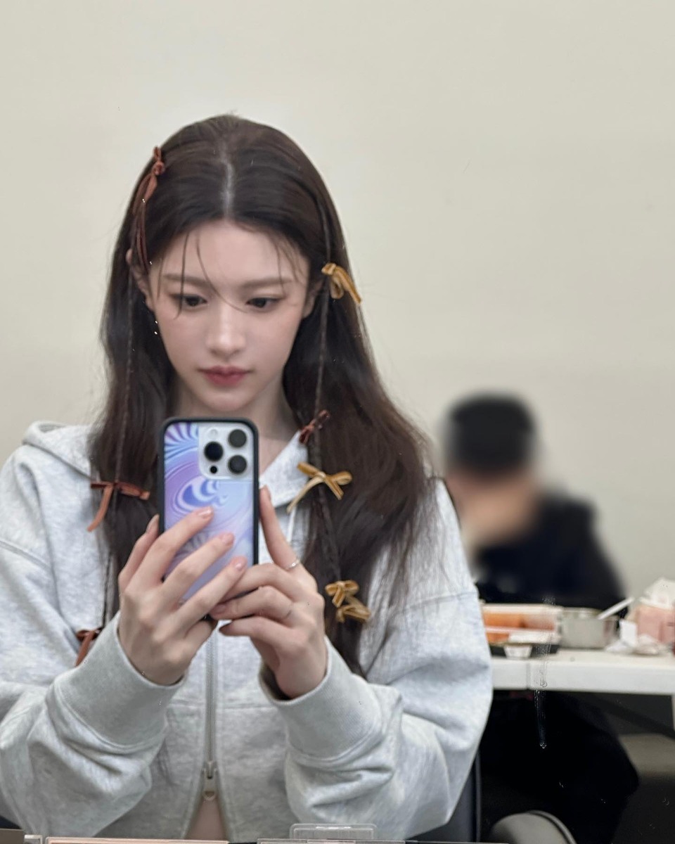 고윤정 투웨이집업