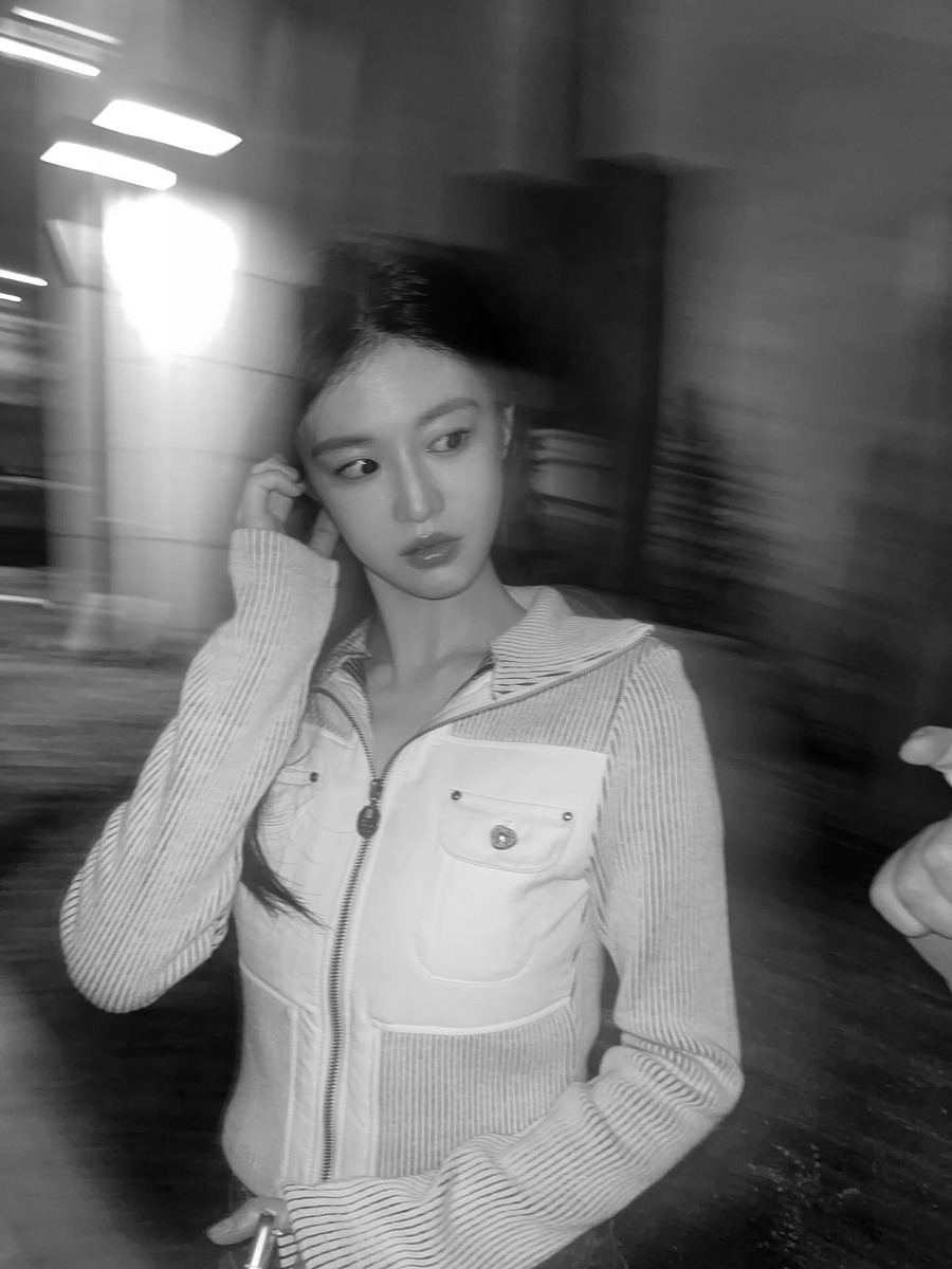 고윤정 투웨이집업