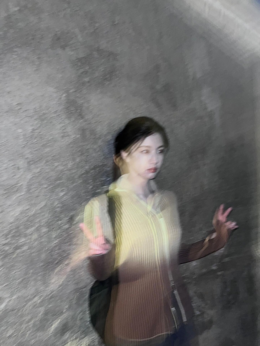 고윤정 투웨이집업