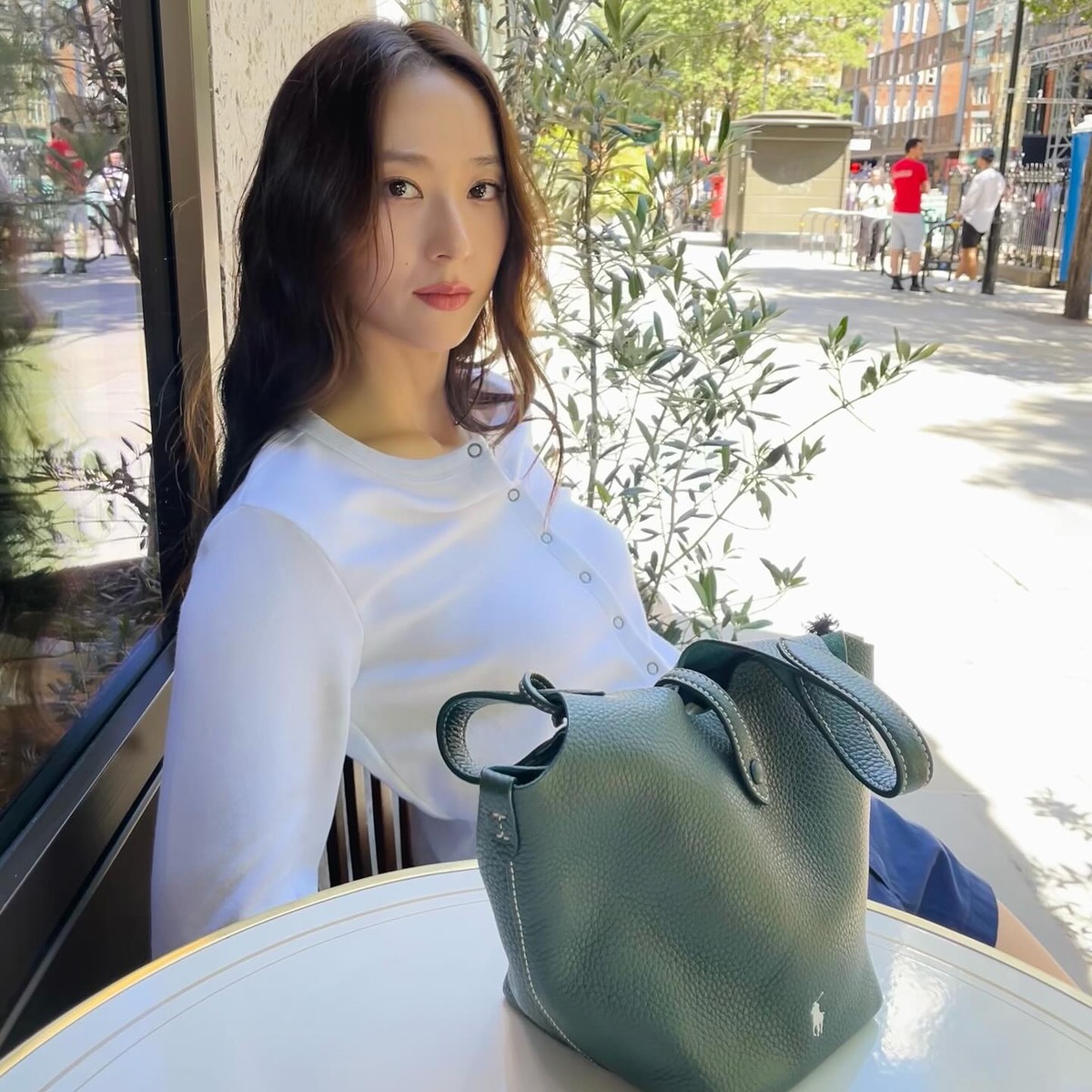 크리스탈 정수정 카디건 화이트