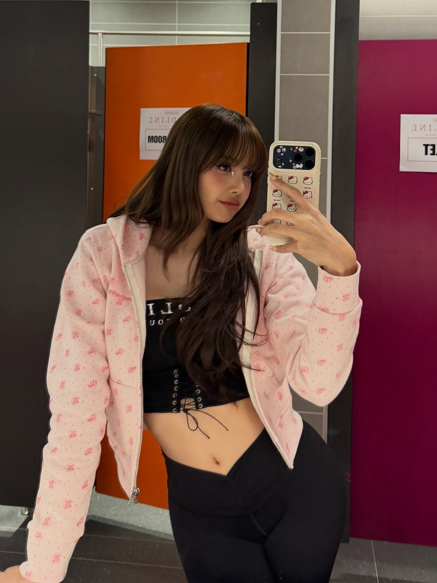 2026 spring/summer makeup trend, makeup trend, blusher, peach blusher, baked peach makeup, 피치 블러셔, 구운 복숭아, 복숭아 메이크업, 구운 복숭아 메이크업