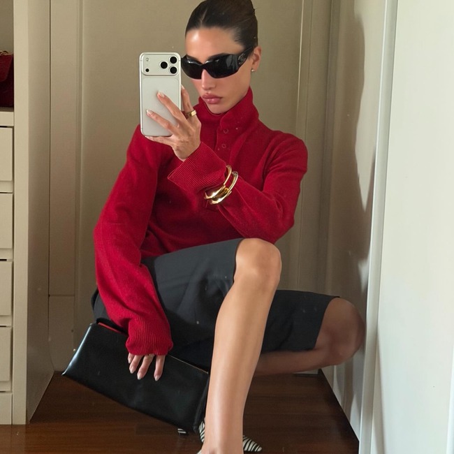 red outfit, 2026 red fashion, red color styling, 레드 컬러 스타일링, 레드 포인트, 레드 패션