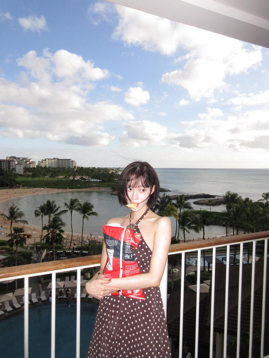 윈터 홀터넥 원피스 도트