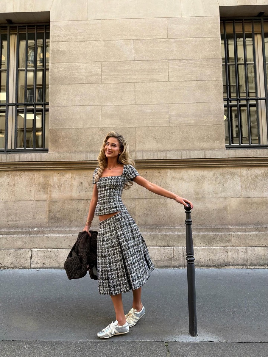 midi skirts, midi skirts trend, 미디 스커트, 미디 스커트 입기, 봄 패션 트렌드, 2026 봄/여름 패션