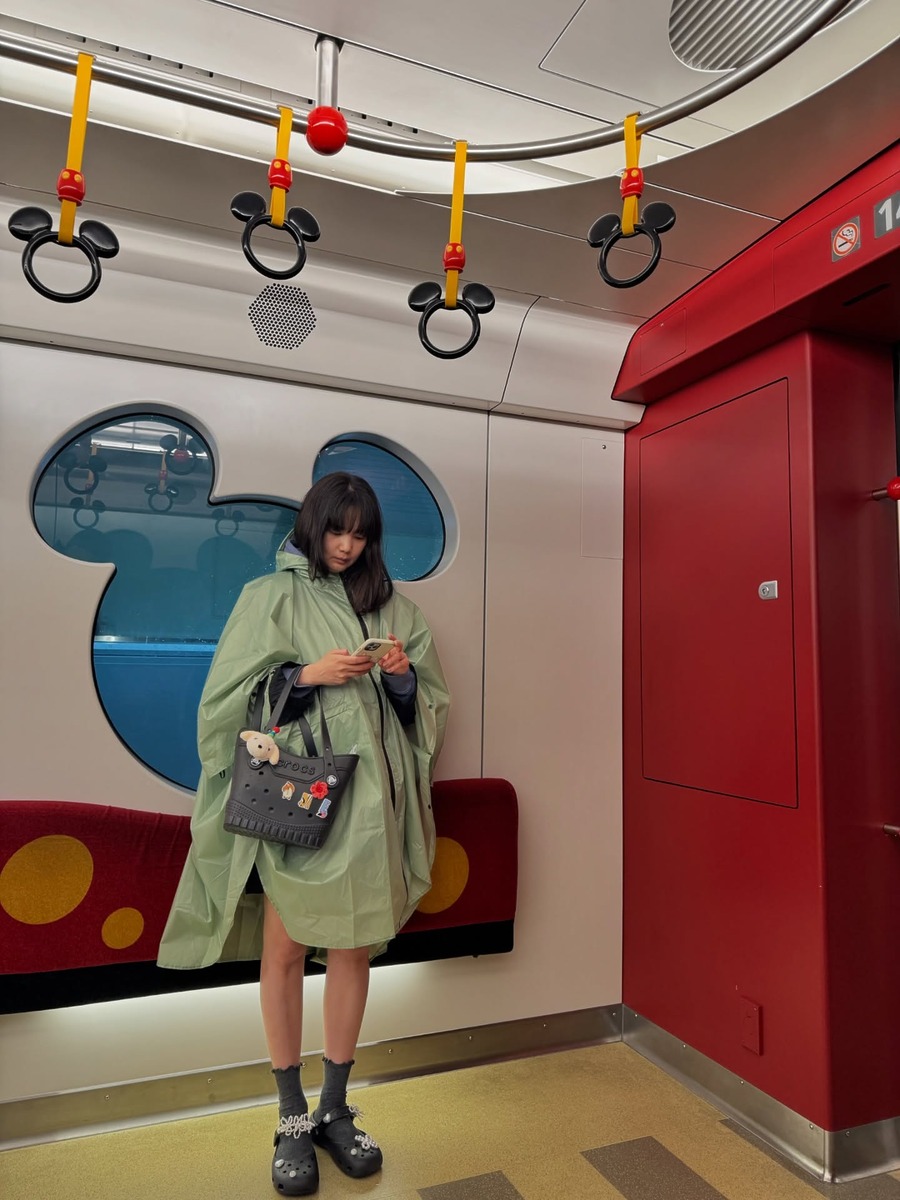 윤승아 크록스 발레리나슈즈