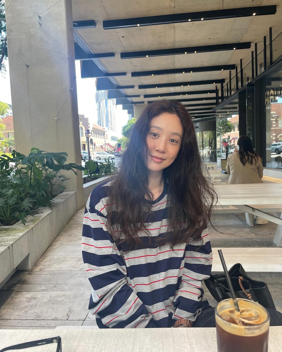 정려원 줄무늬 스트라이프