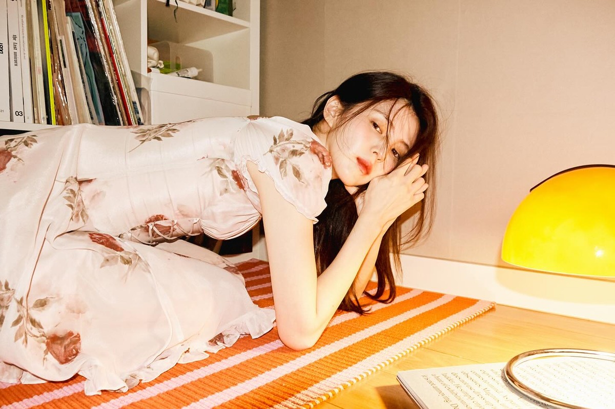 한소희 코르셋 드레스