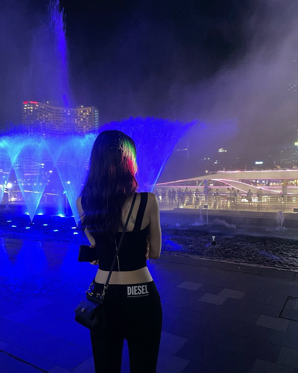 문가영 올블랙