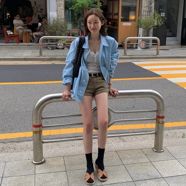 양말 하나 바꿨을 뿐인데… 다리가 길어 보이는 사람들의 공통점
