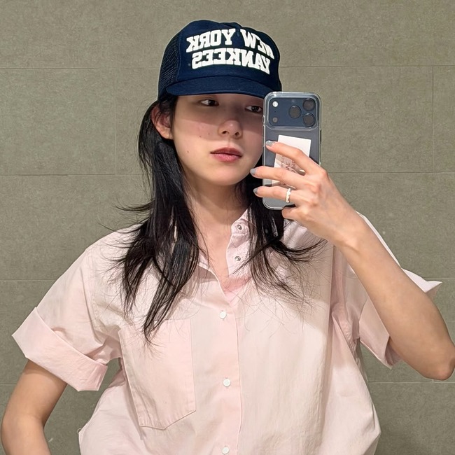 올여름 유행할 캠프캡+헤어 스타일 매칭 가이드